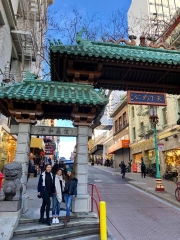 52407090_2408427459228182_4244297281886486528_n